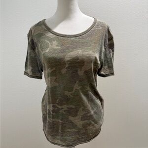 Free People Women’s Short Sleeve Green Camouflage Shirt Size Small